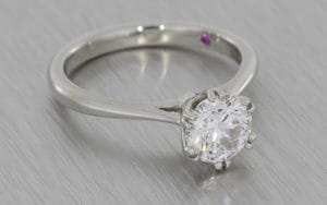 Double claw solitaire with hidden gems